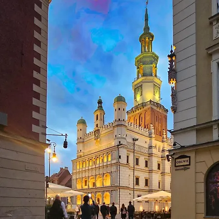 Nika Lux Self Check In * Poznaň